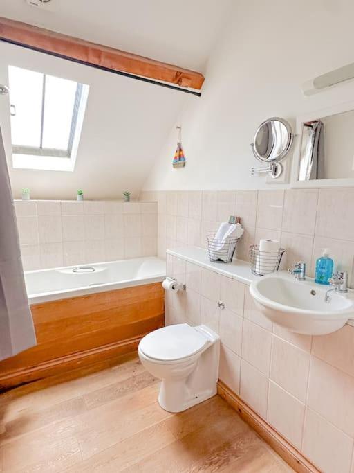 The Granary Apartment Barbrook Екстериор снимка