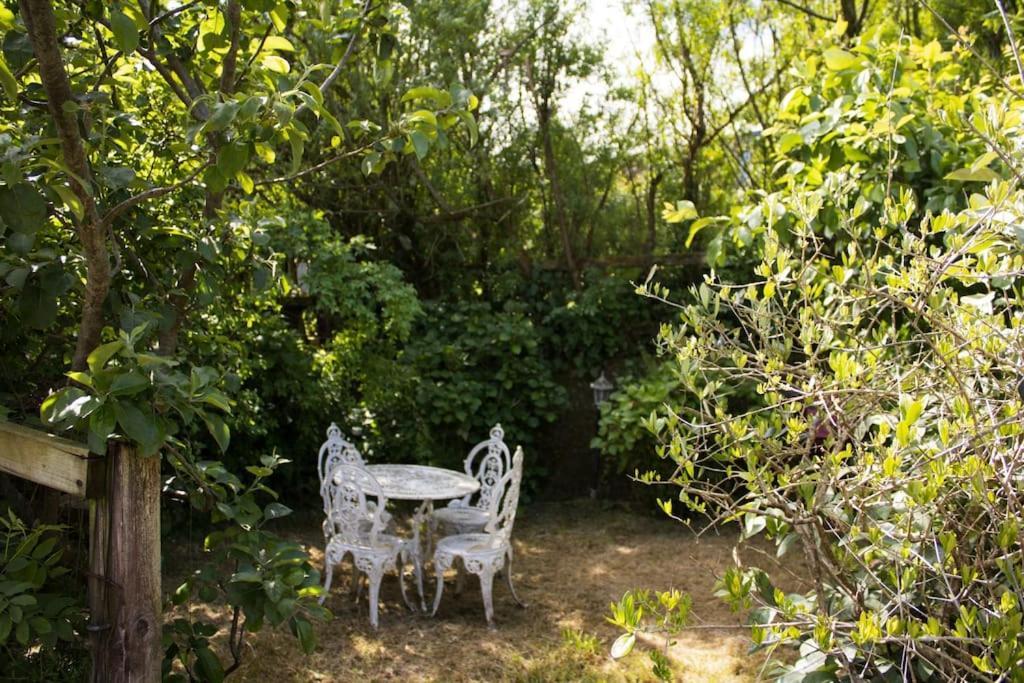 The Granary Apartment Barbrook Екстериор снимка